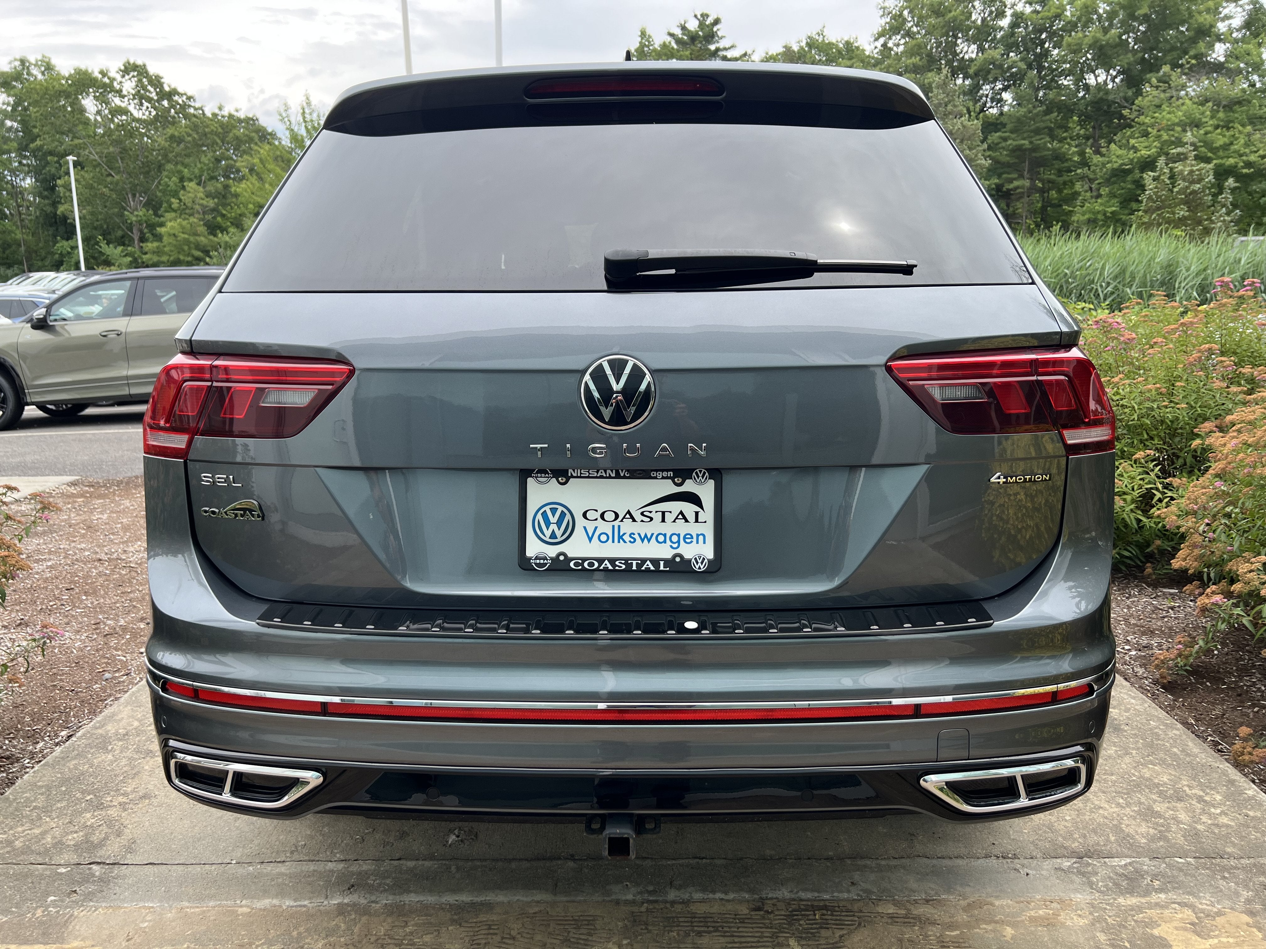 2023 Volkswagen Tiguan SEL R-Line