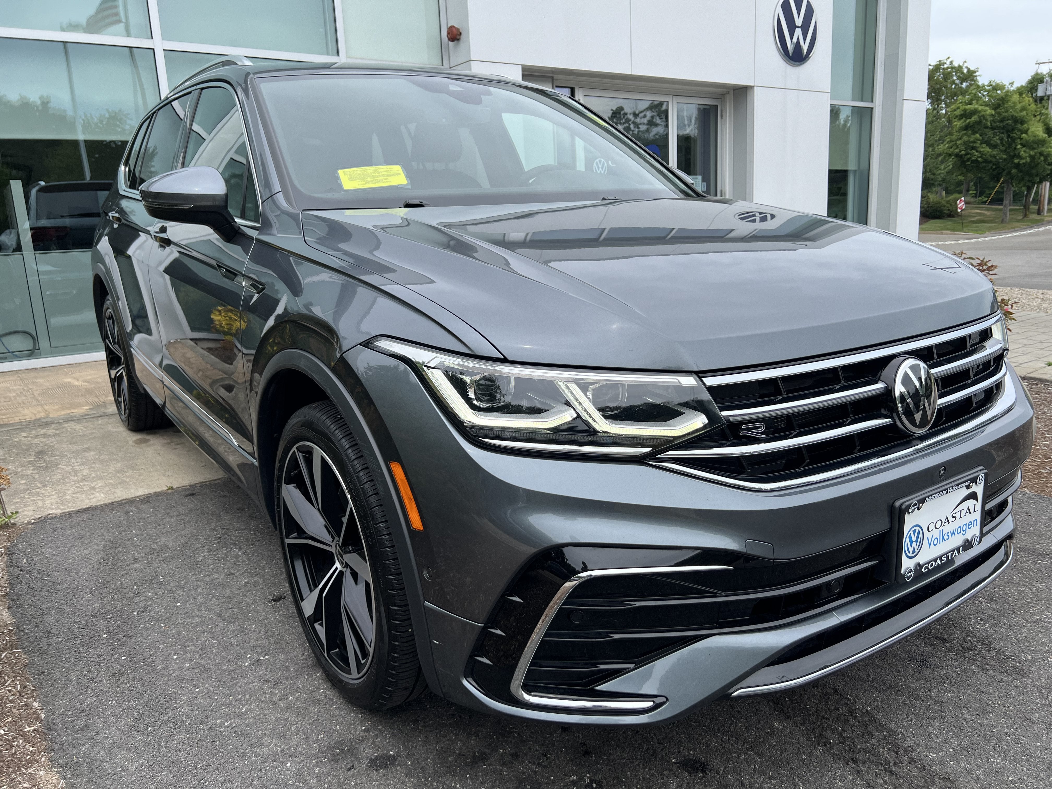 2023 Volkswagen Tiguan SEL R-Line