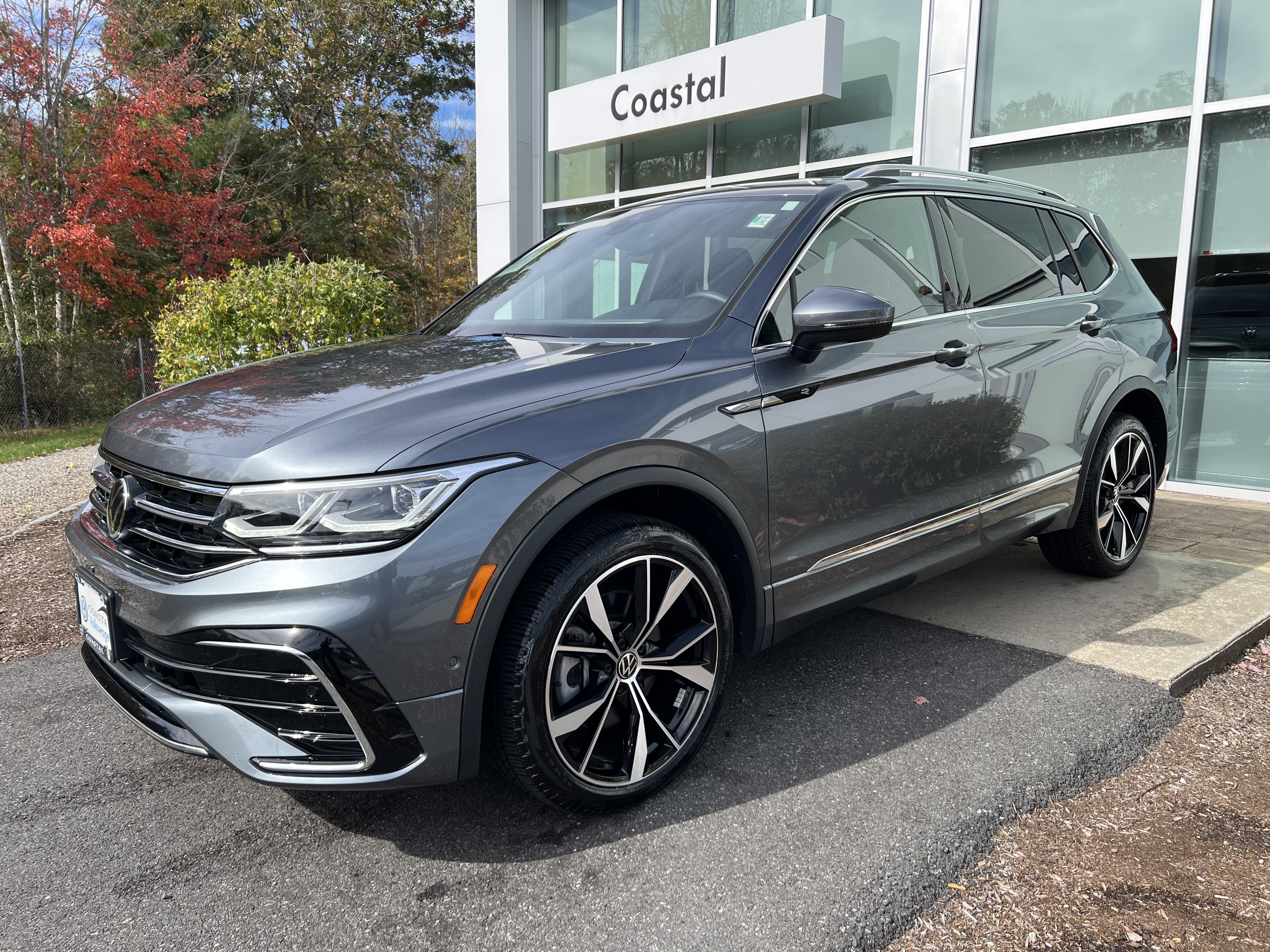 2023 Volkswagen Tiguan SEL R-Line