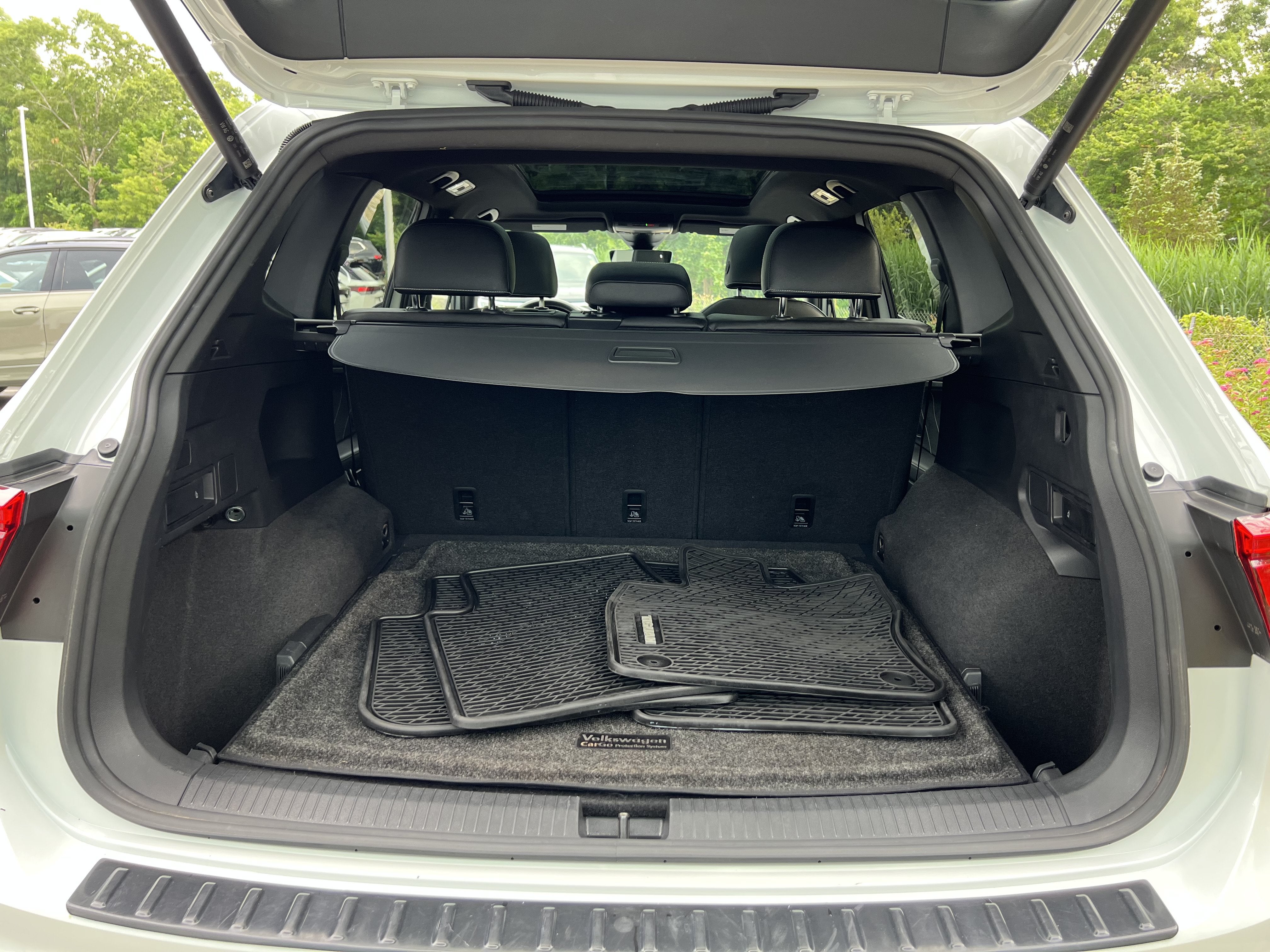 2023 Volkswagen Tiguan SEL R-Line