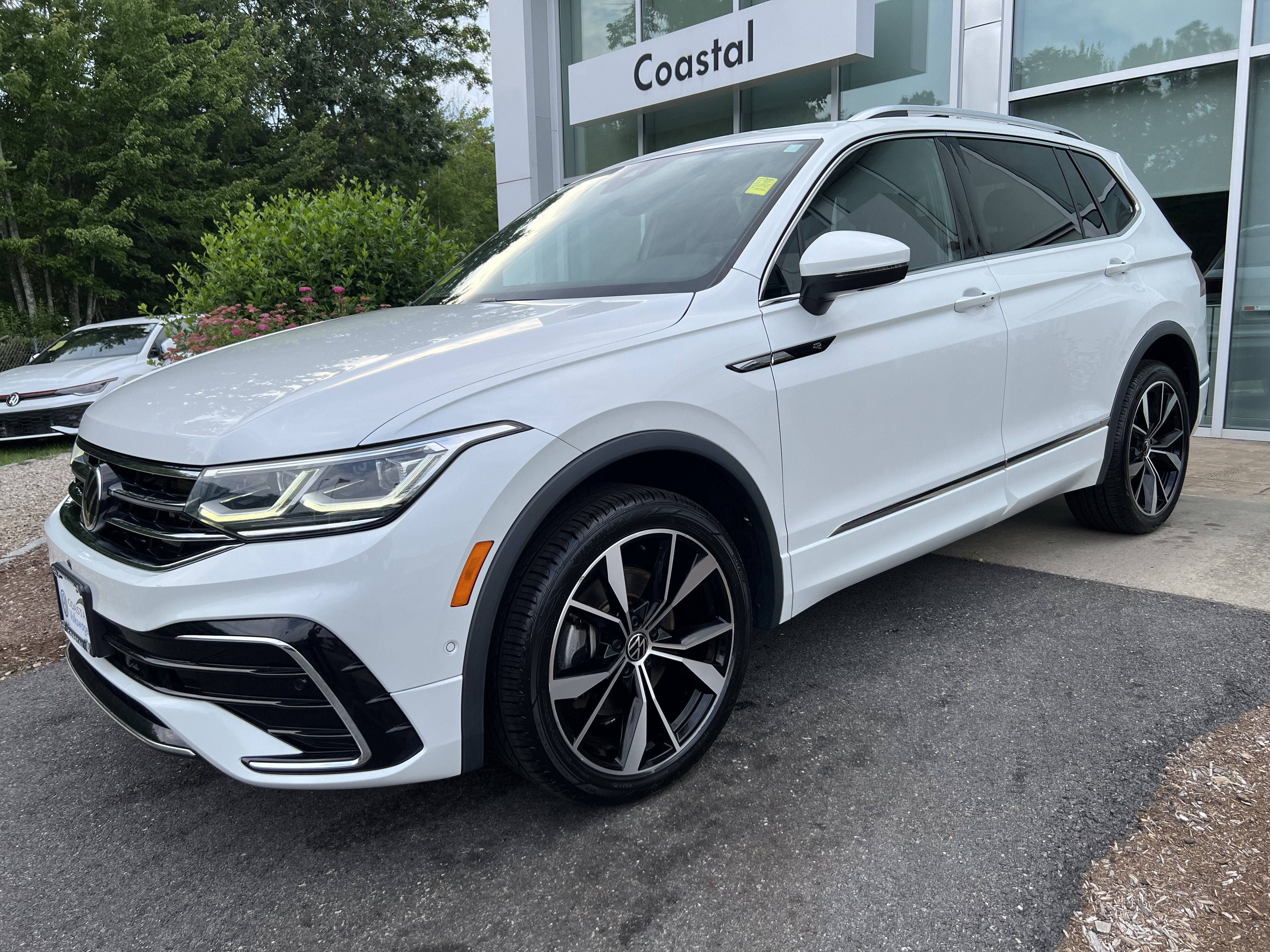 2023 Volkswagen Tiguan SEL R-Line