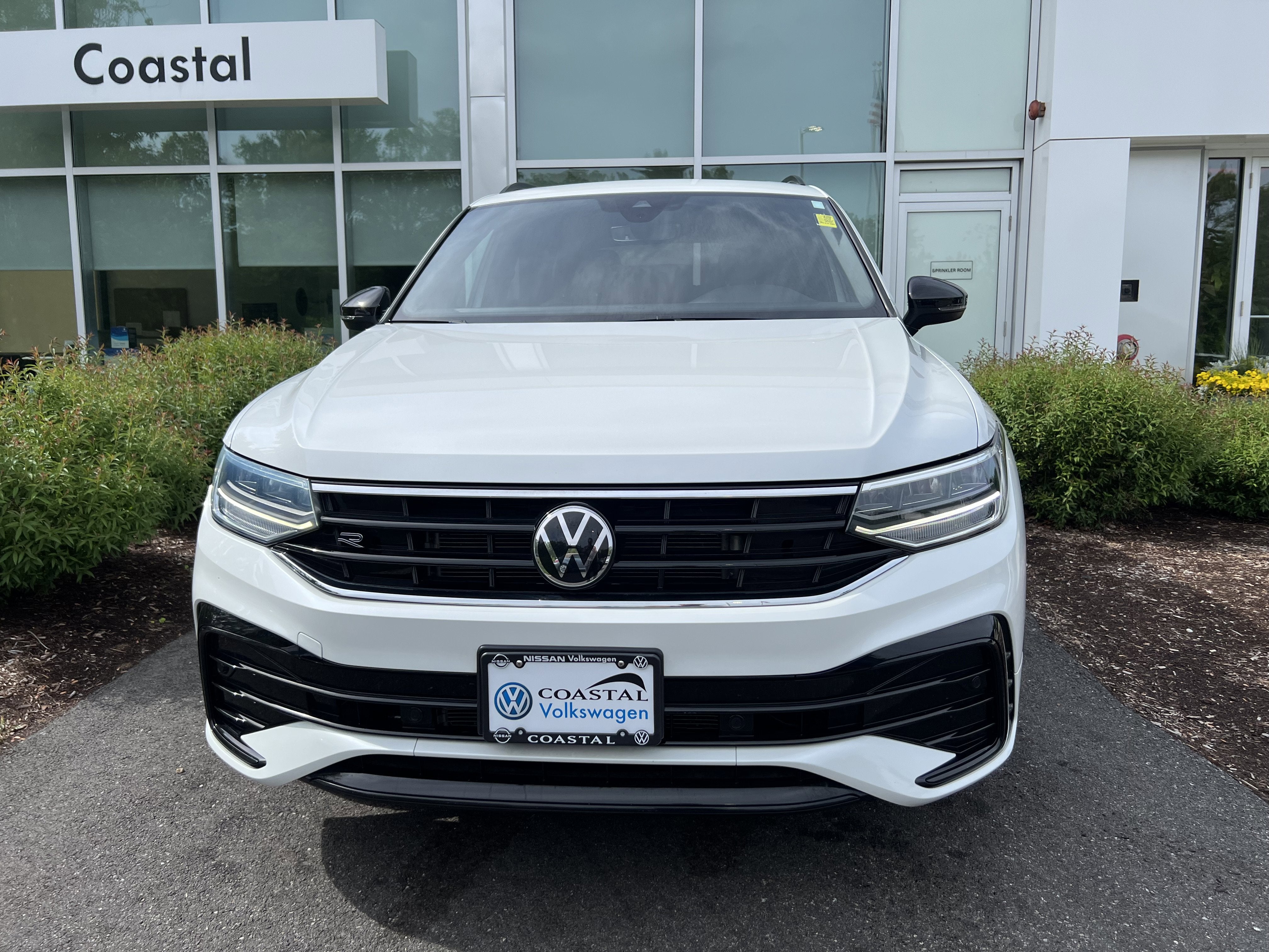 2023 Volkswagen Tiguan SE R-Line Black