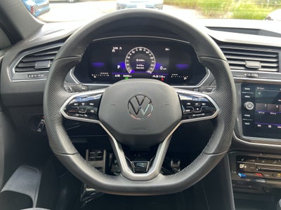 2023 Volkswagen Tiguan SE R-Line Black