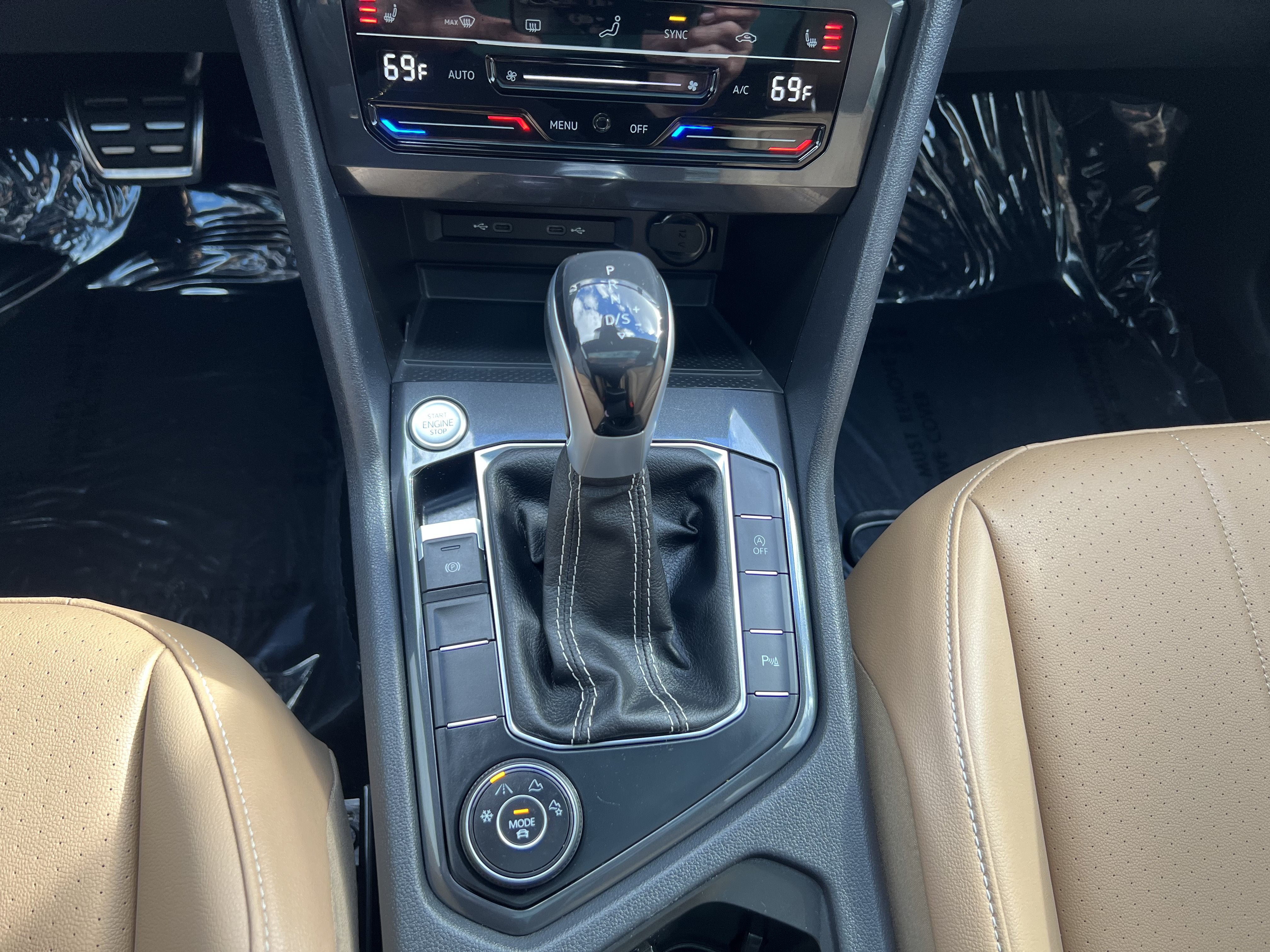 2023 Volkswagen Tiguan SE R-Line Black