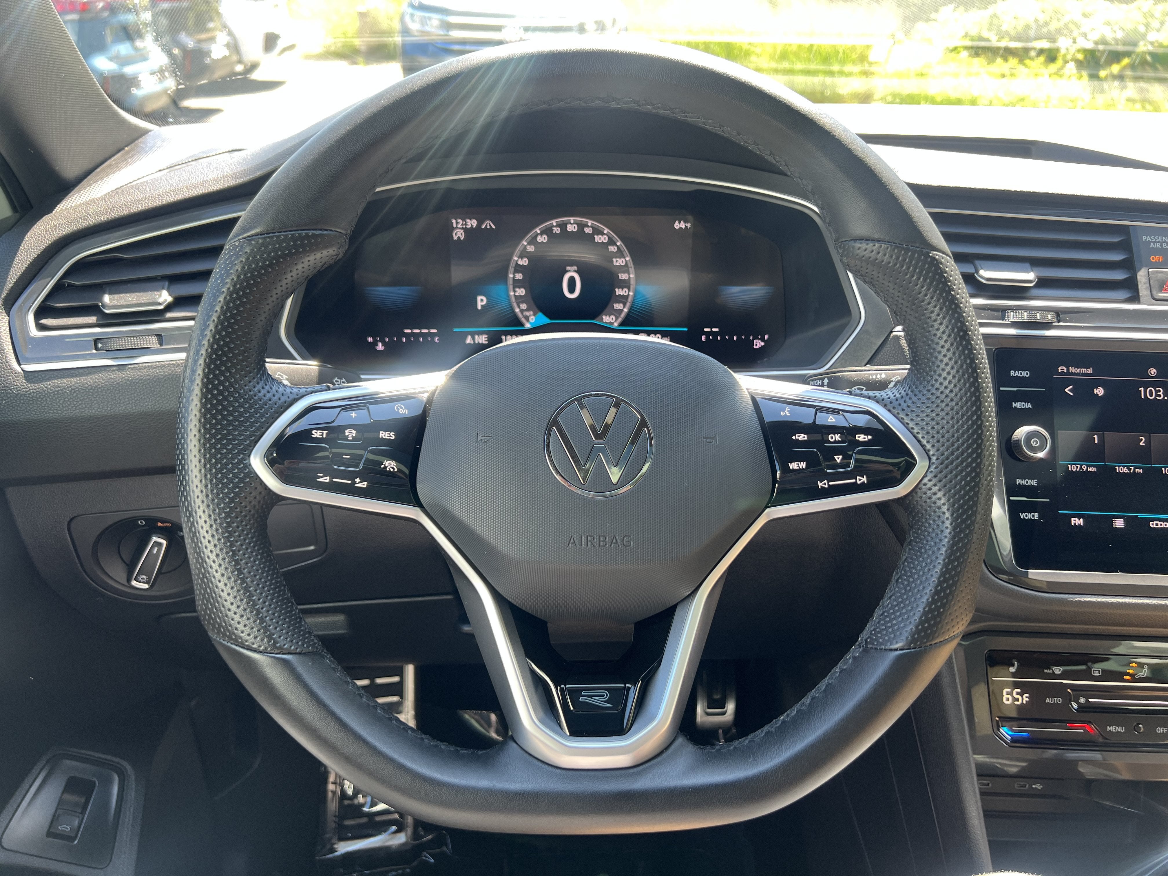 2024 Volkswagen Tiguan SE R-Line Black