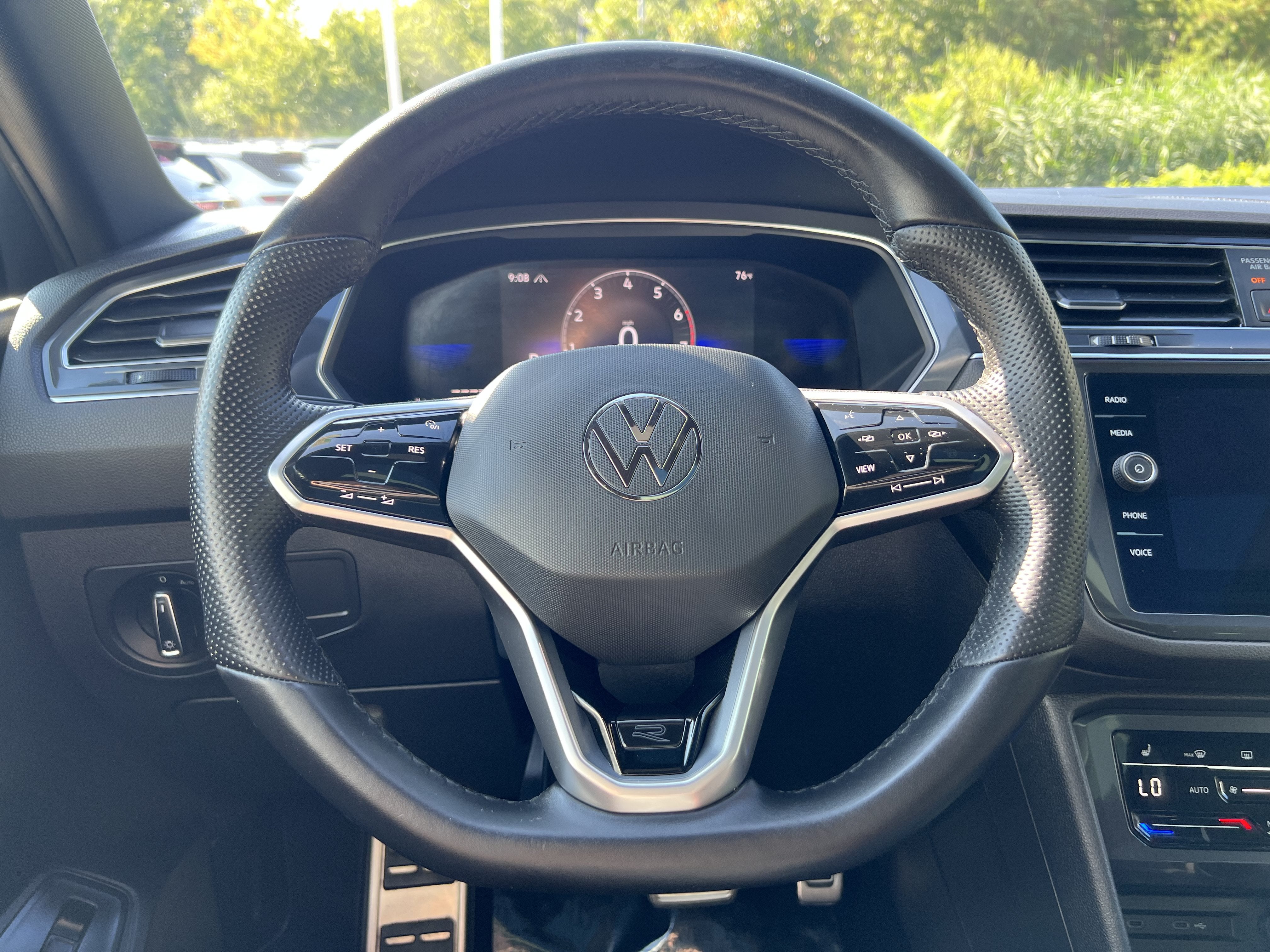 2022 Volkswagen Tiguan SE R-Line Black