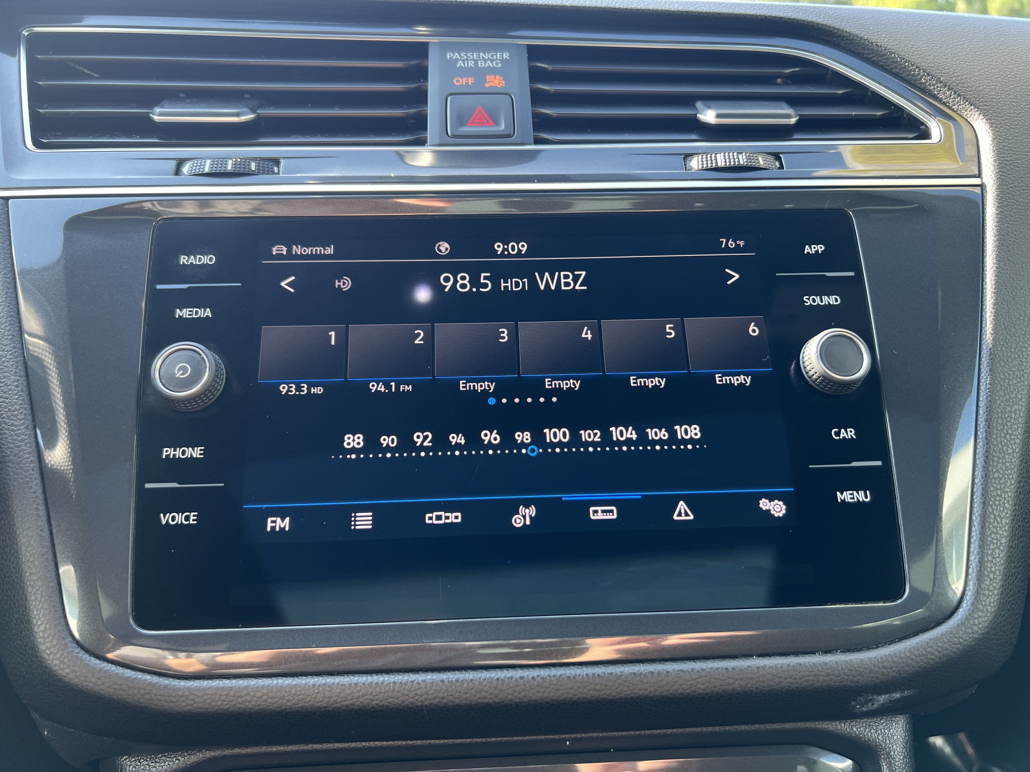 2022 Volkswagen Tiguan SE R-Line Black