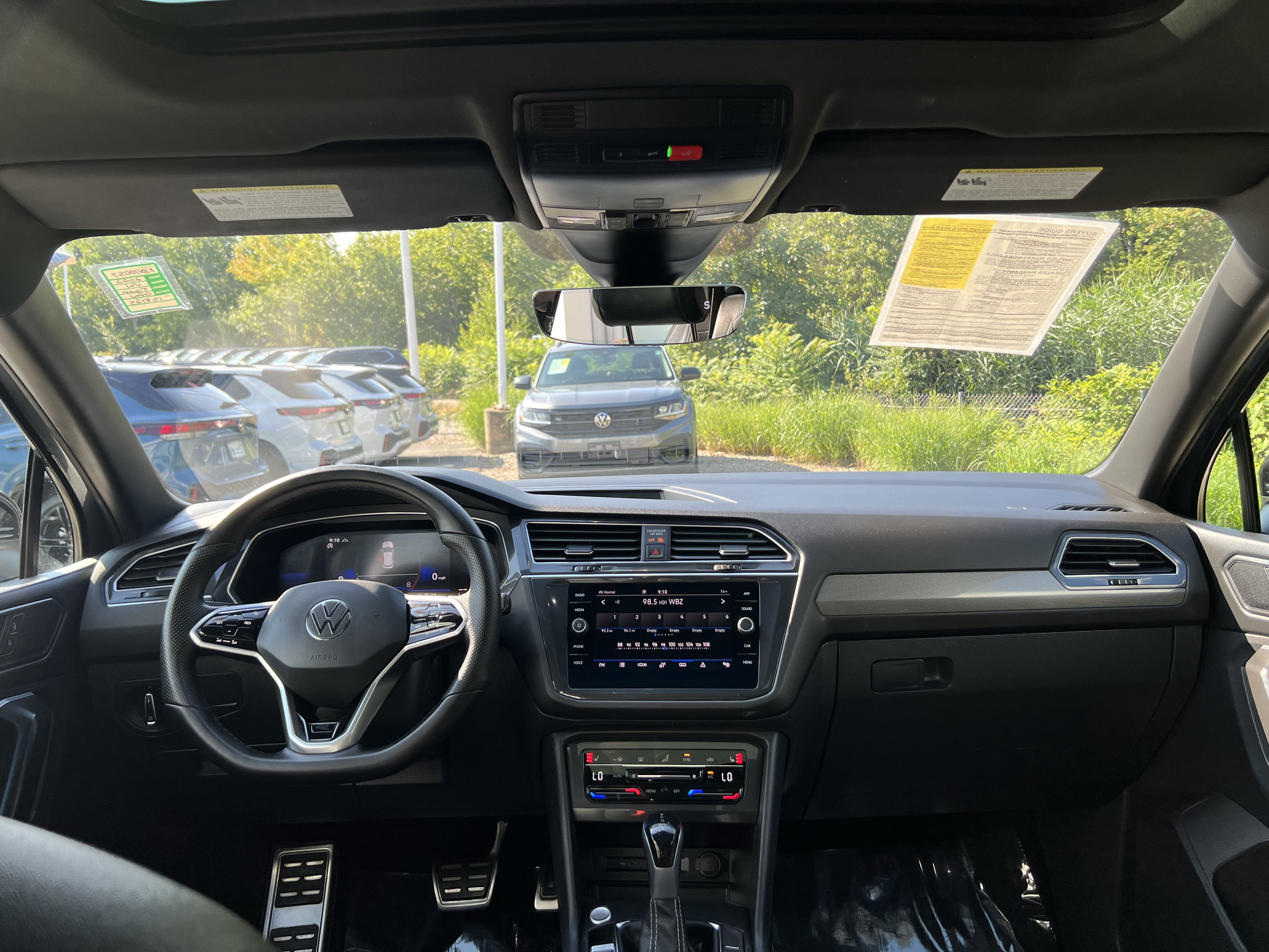 2022 Volkswagen Tiguan SE R-Line Black