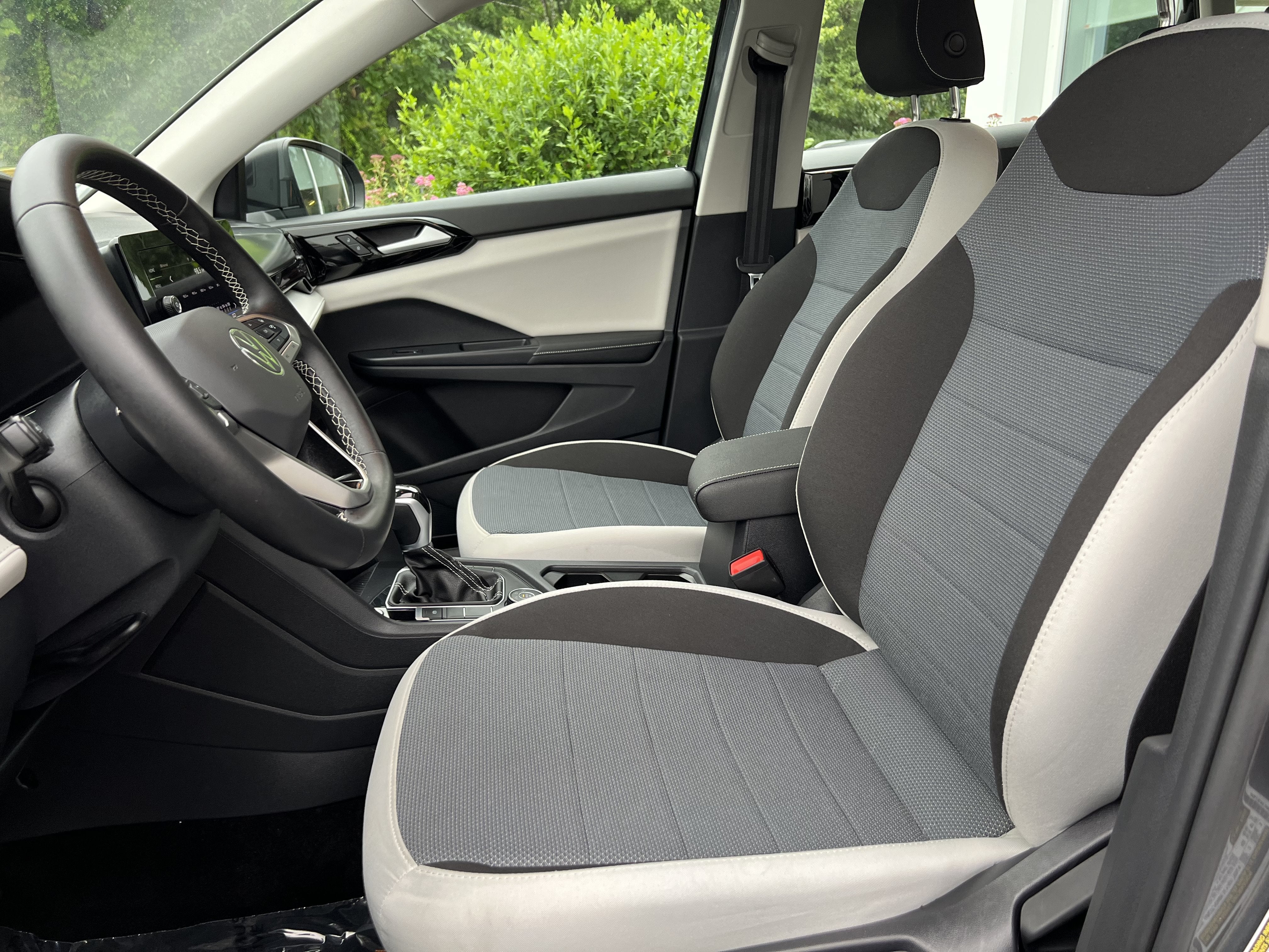 2025 Volkswagen Taos S