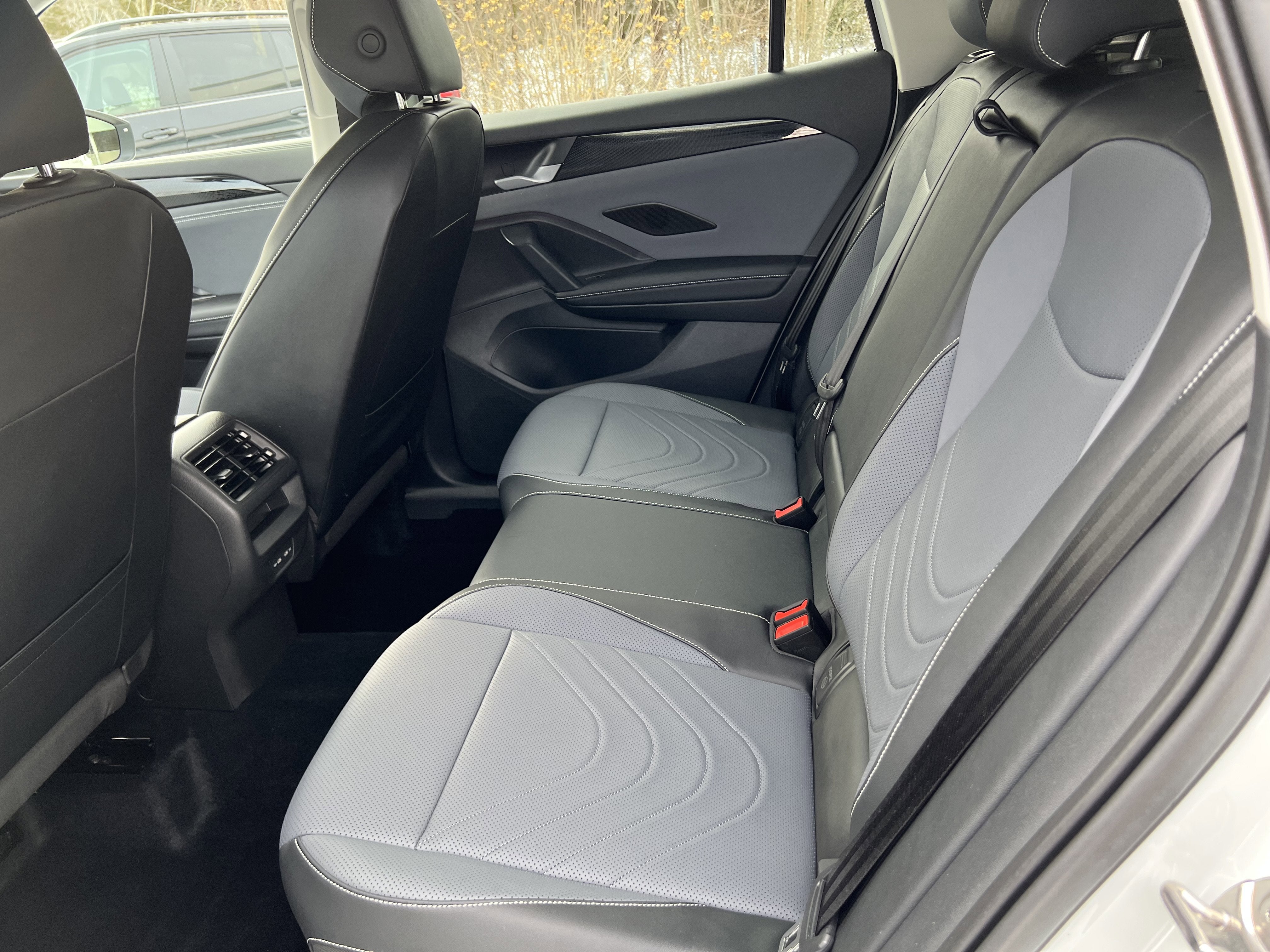 2025 Volkswagen Tiguan SE