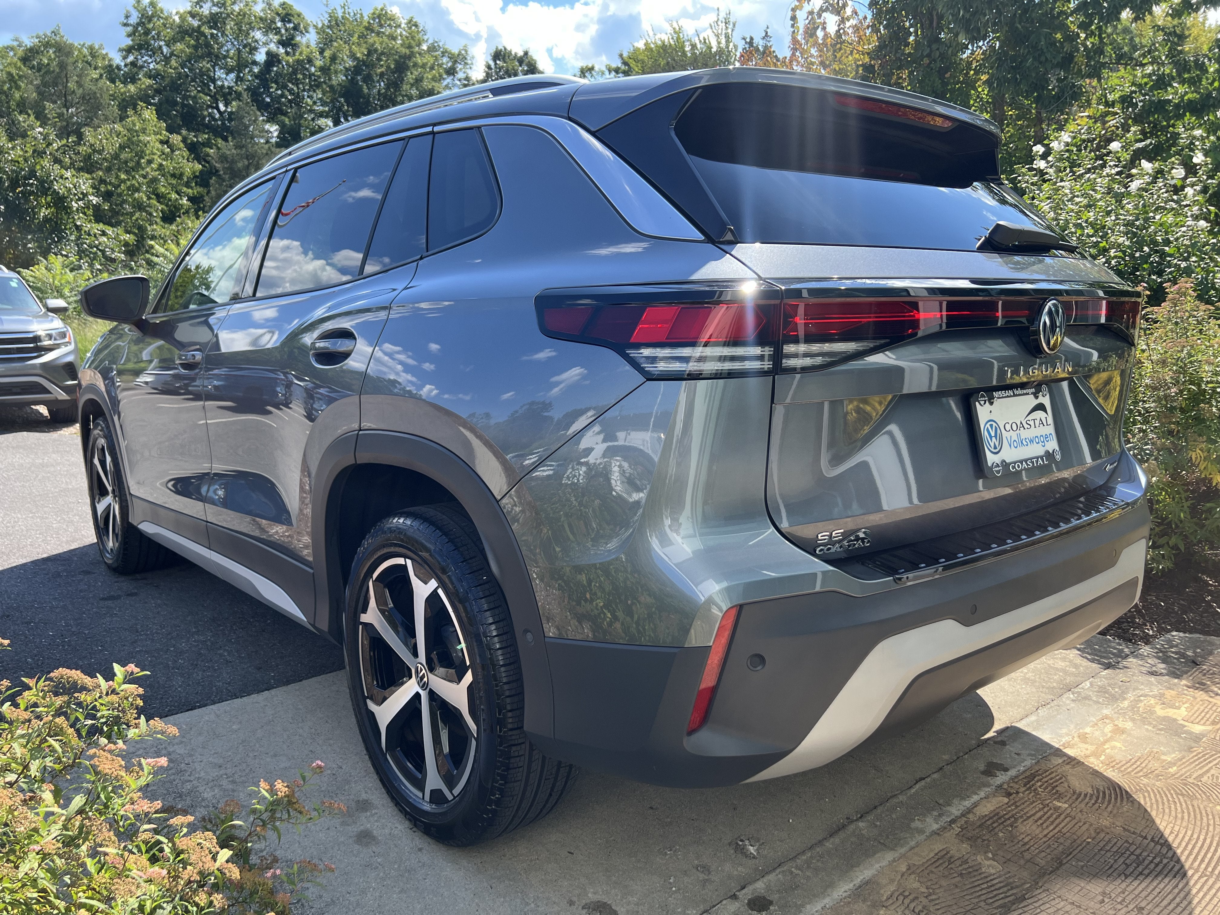 2025 Volkswagen Tiguan SE