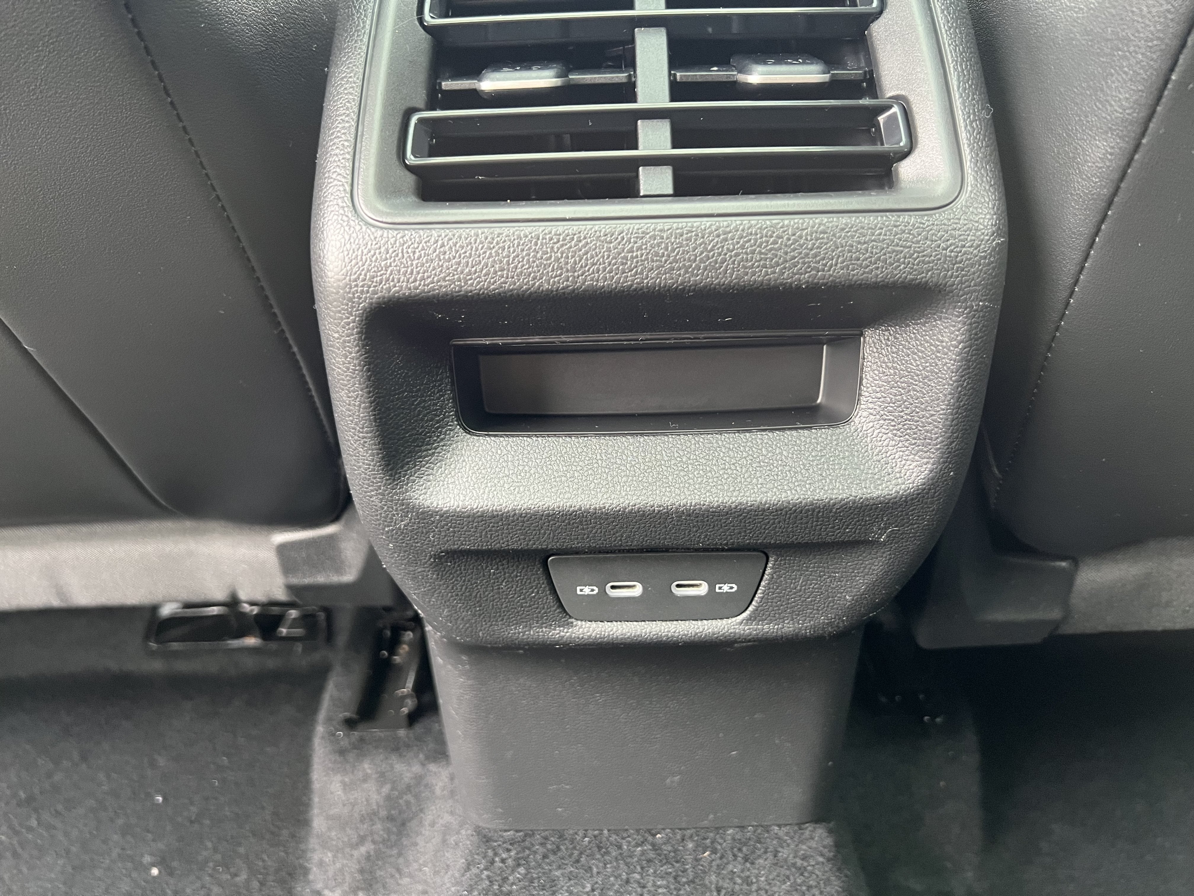 2025 Volkswagen Tiguan SE R-Line Black