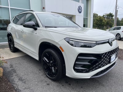 2025 Volkswagen Tiguan SE R-Line Black