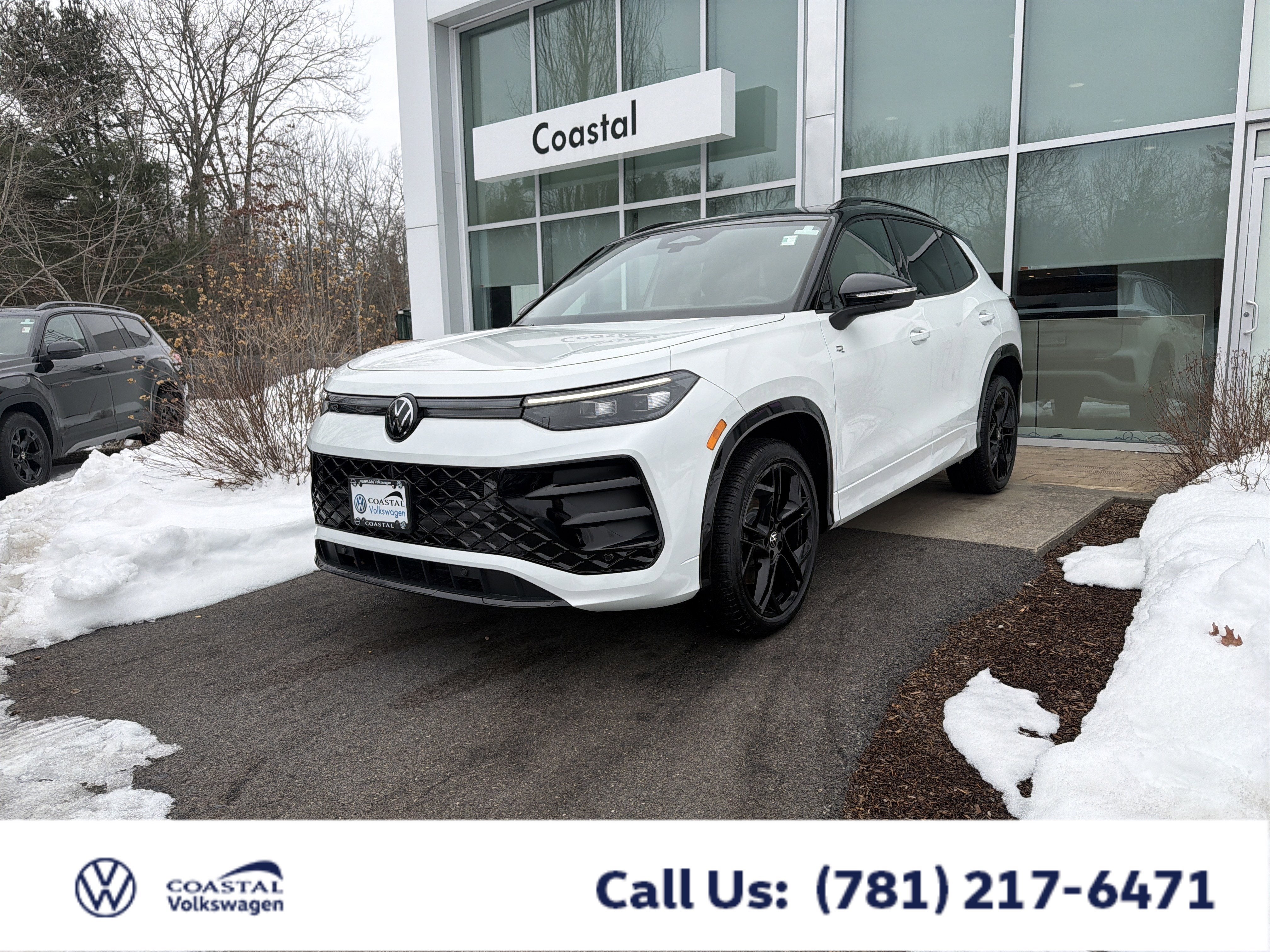 2025 Volkswagen Tiguan SE R-Line Black