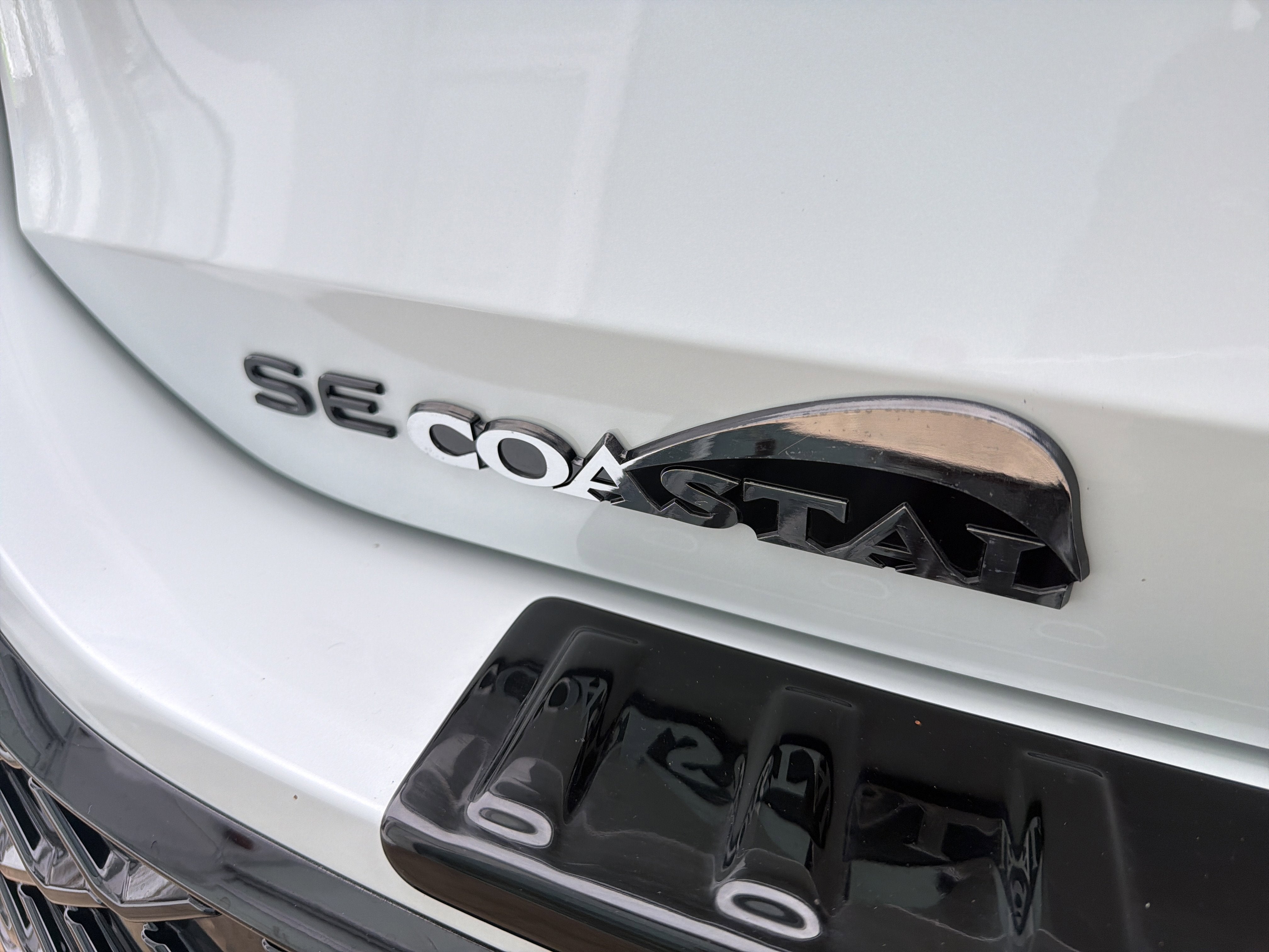 2025 Volkswagen Tiguan SE R-Line Black