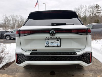 2025 Volkswagen Tiguan SE R-Line Black