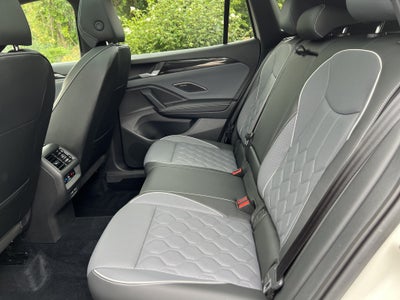 2025 Volkswagen Tiguan SEL R-Line