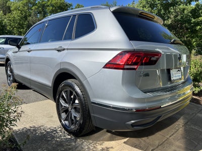 2023 Volkswagen Tiguan SE W/ Panoramic Sunroof