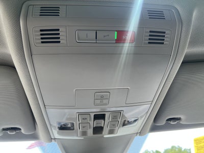 2023 Volkswagen Tiguan SE W/ Panoramic Sunroof