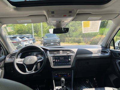 2023 Volkswagen Tiguan SE W/ Panoramic Sunroof