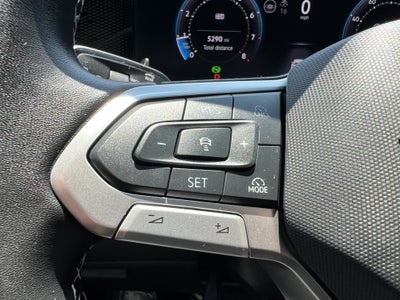 2025 Volkswagen Tiguan SE w/panoramic sunroof