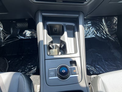 2025 Volkswagen Tiguan SE w/panoramic sunroof