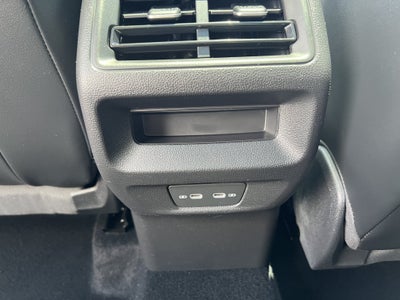2025 Volkswagen Tiguan SE w/panoramic sunroof