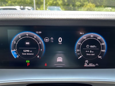 2025 Volkswagen Tiguan SE w/panoramic sunroof
