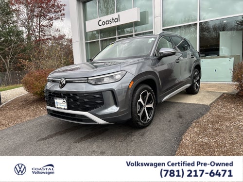 2025 Volkswagen Tiguan SE w/panoramic sunroof