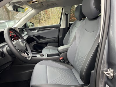 2025 Volkswagen Tiguan SE w/panoramic sunroof