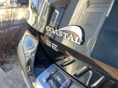 2025 Volkswagen Taos SE w/panoramic sunroof