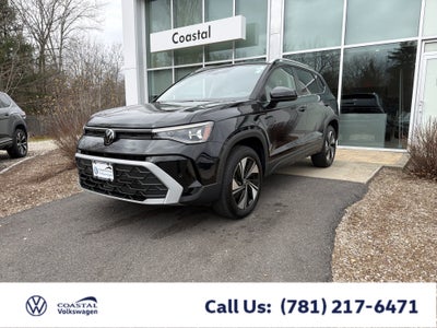 2025 Volkswagen Taos SE w/panoramic sunroof