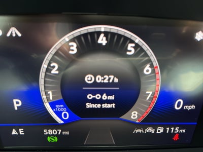 2025 Volkswagen Taos SE w/panoramic sunroof