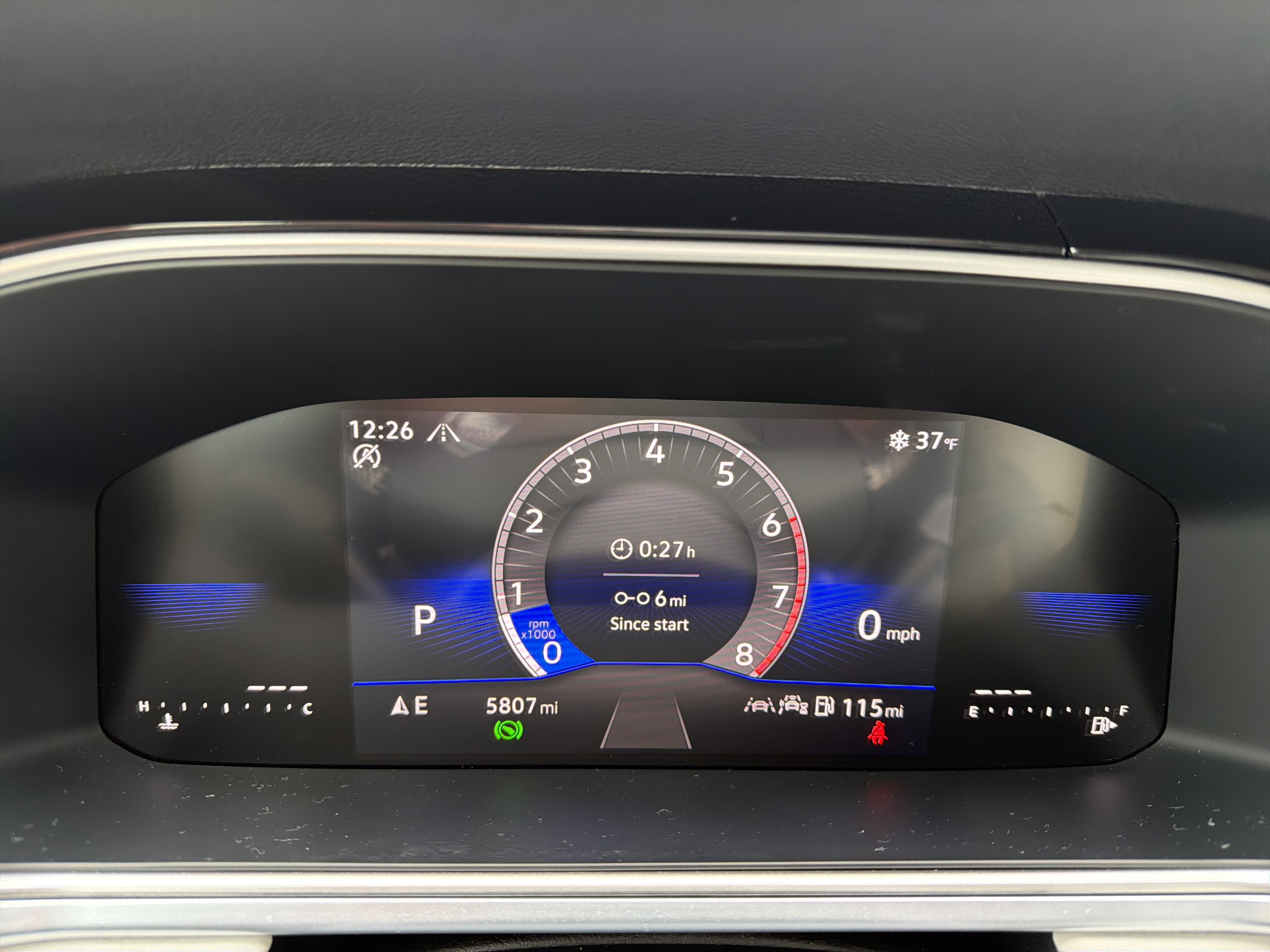 2025 Volkswagen Taos SE w/panoramic sunroof