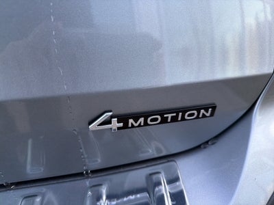 2025 Volkswagen Taos SE w/panoramic sunroof