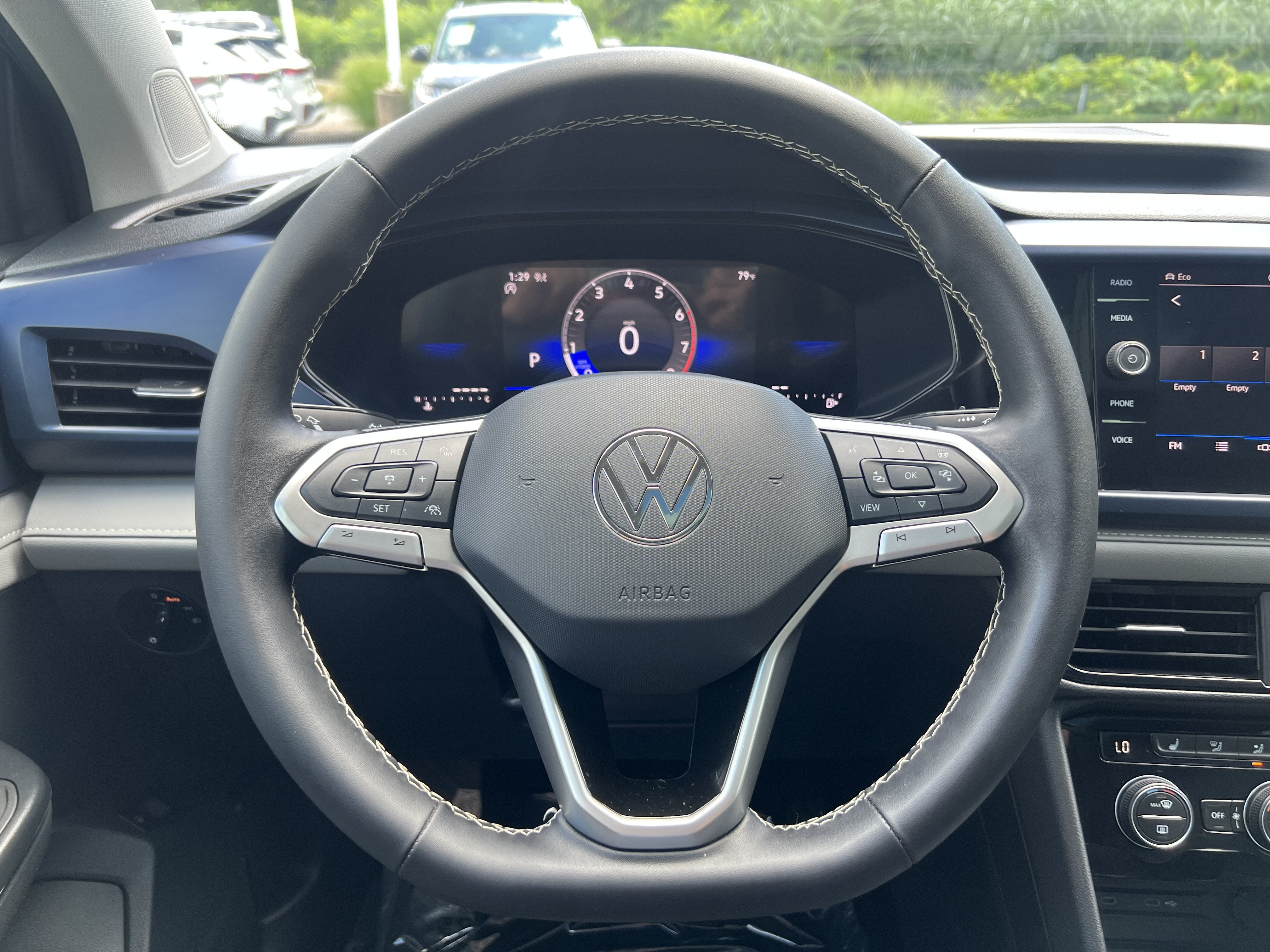 2024 Volkswagen Taos SE