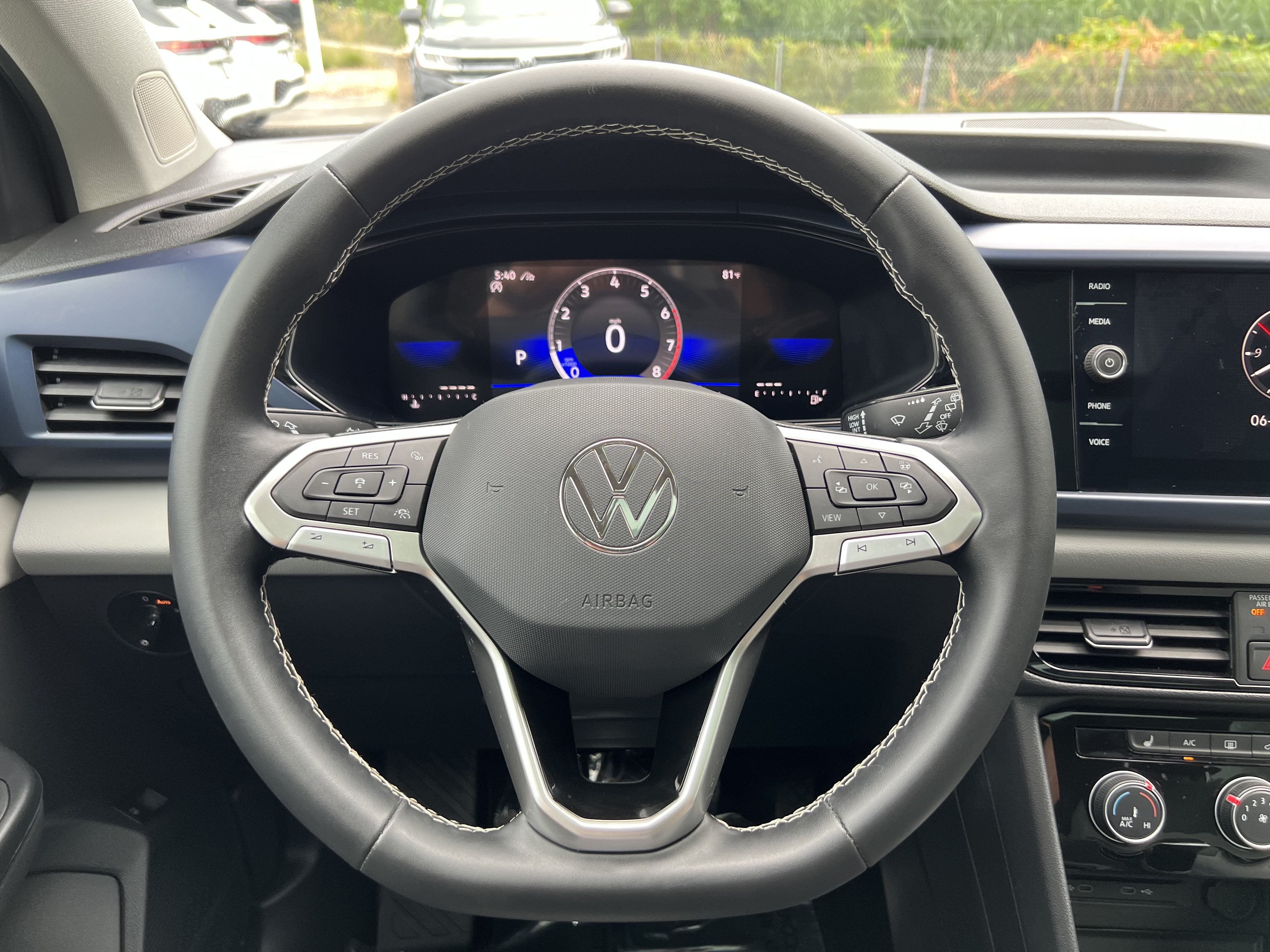 2023 Volkswagen Taos SE