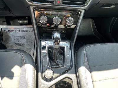 2023 Volkswagen Taos SE w/panoramic sunroof