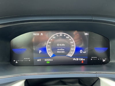 2023 Volkswagen Taos SE w/panoramic sunroof