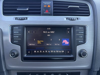 2017 Volkswagen Golf Base