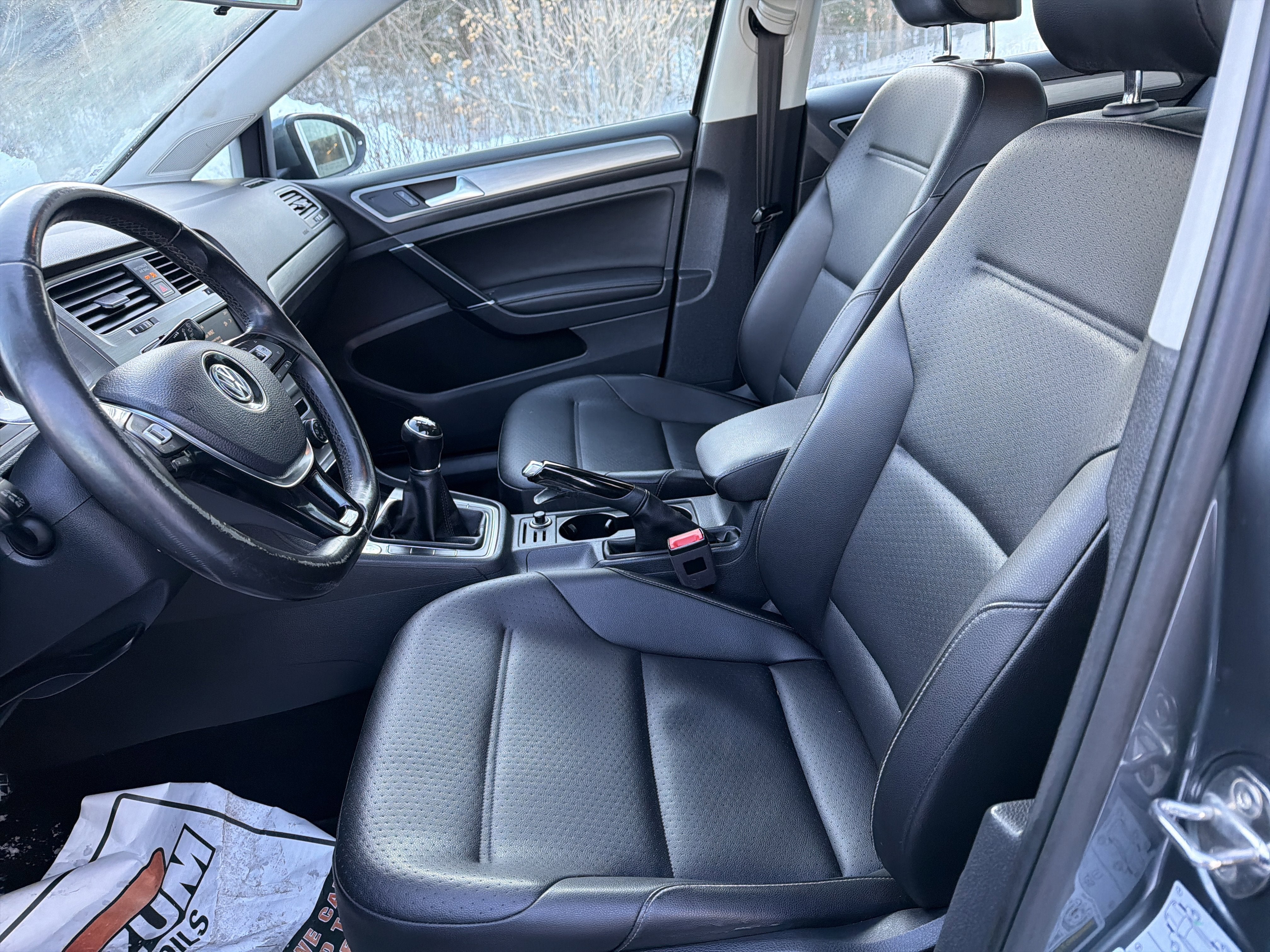 2017 Volkswagen Golf Base