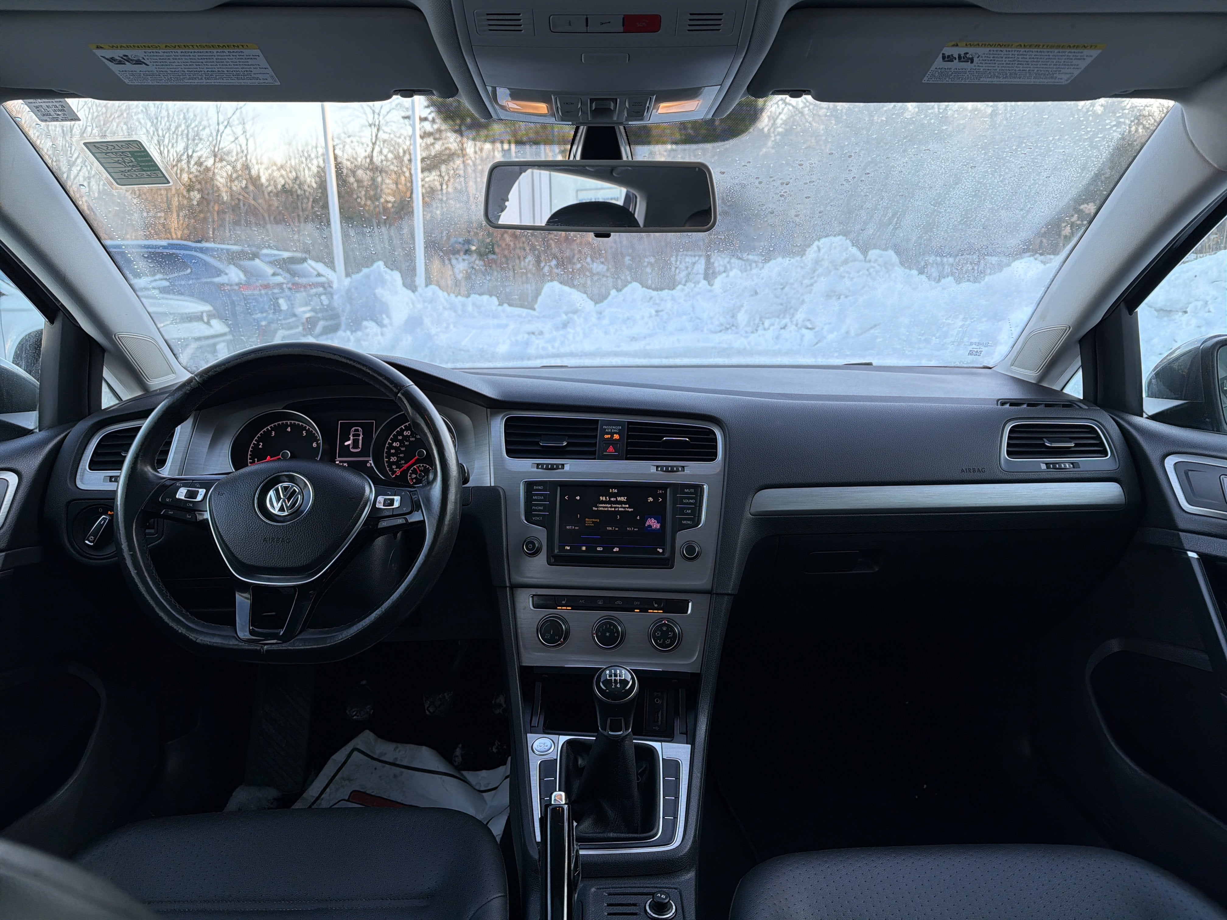 2017 Volkswagen Golf Base