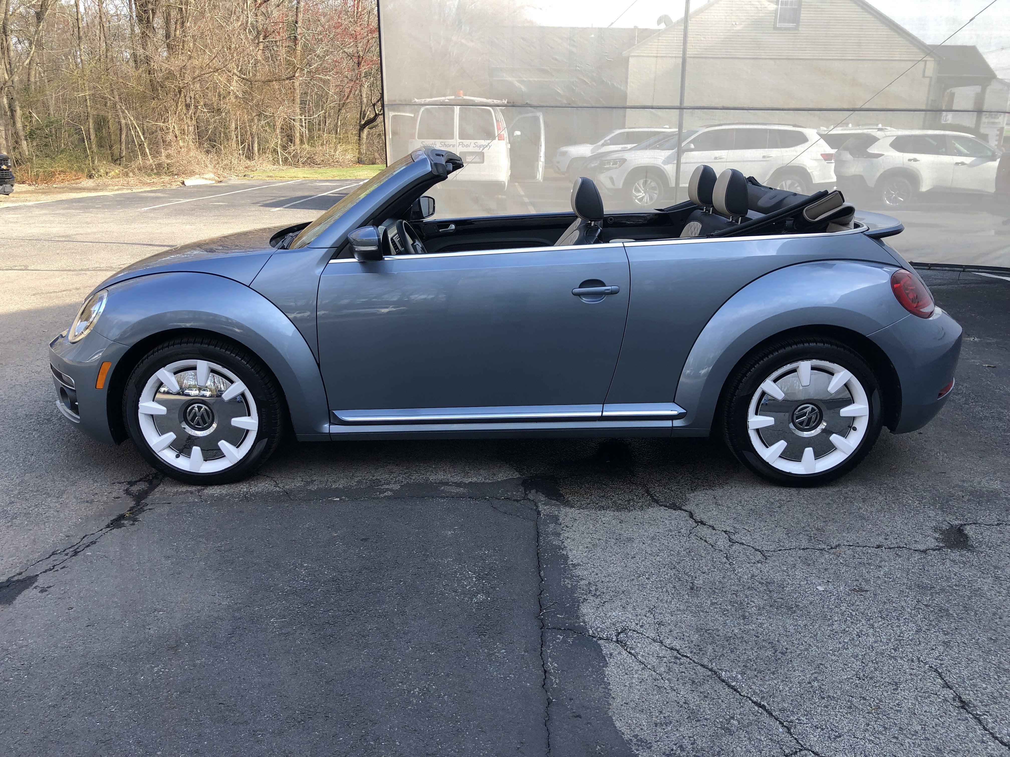 2019 Volkswagen Beetle Convertible Base
