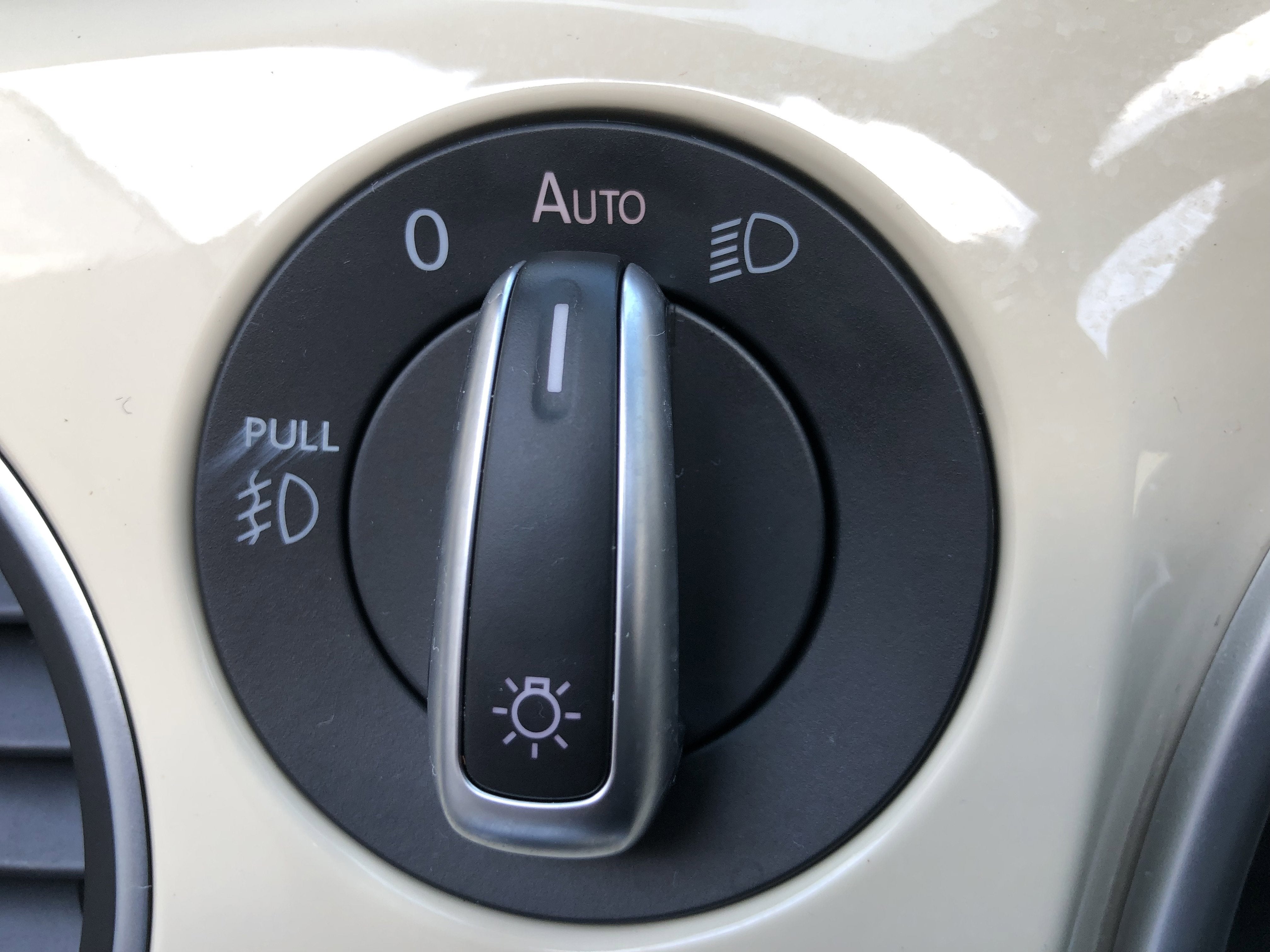 2019 Volkswagen Beetle Convertible Base