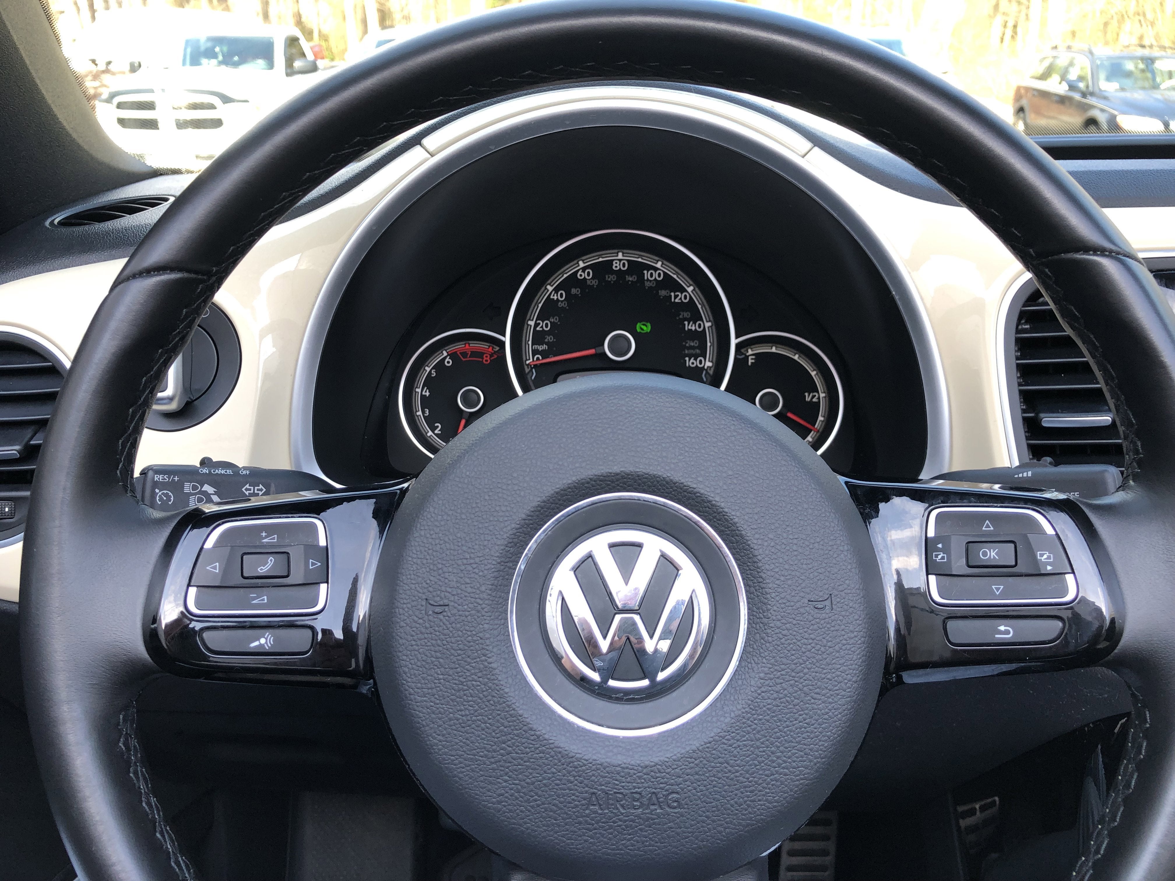 2019 Volkswagen Beetle Convertible Base