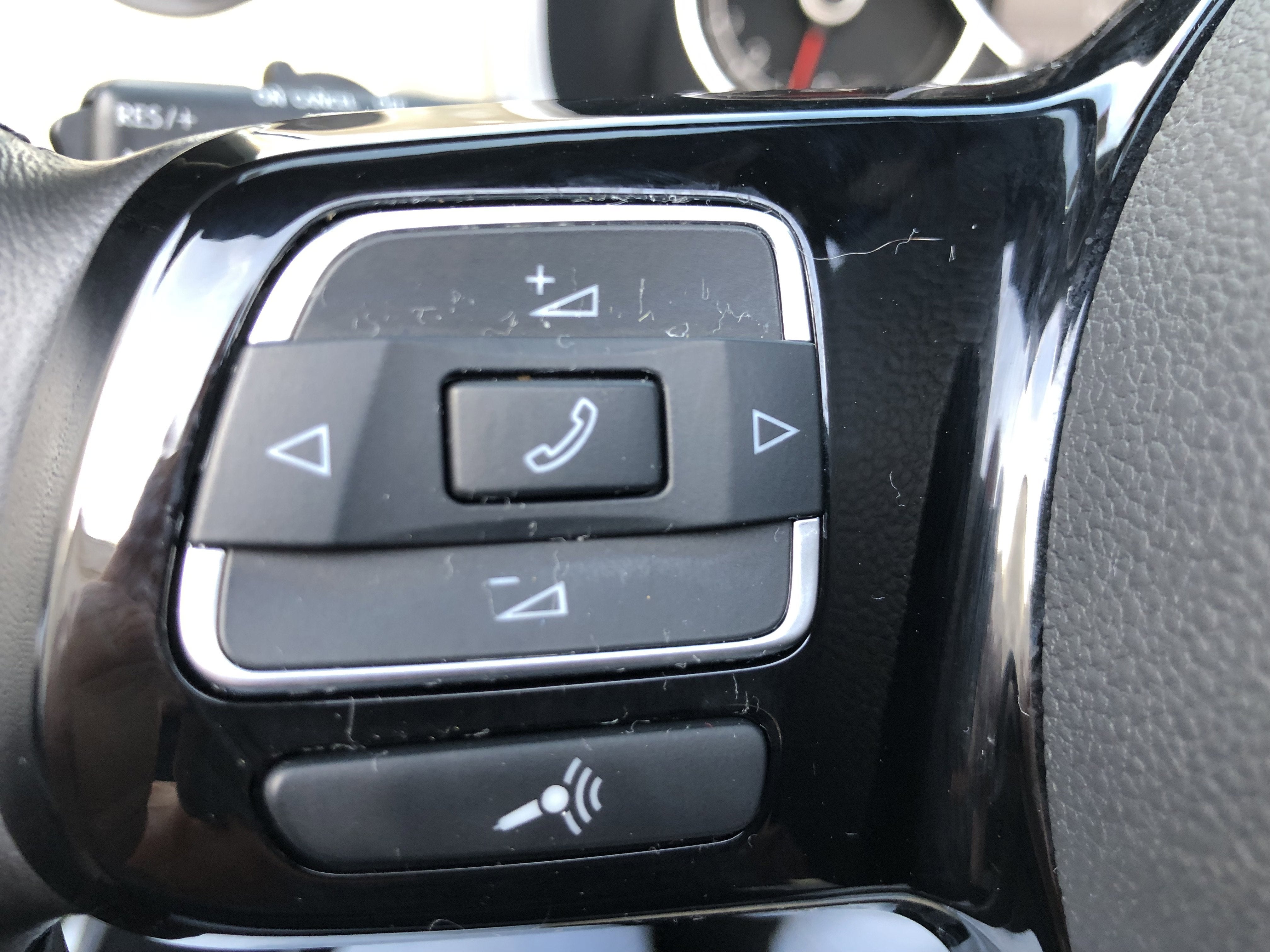 2019 Volkswagen Beetle Convertible Base