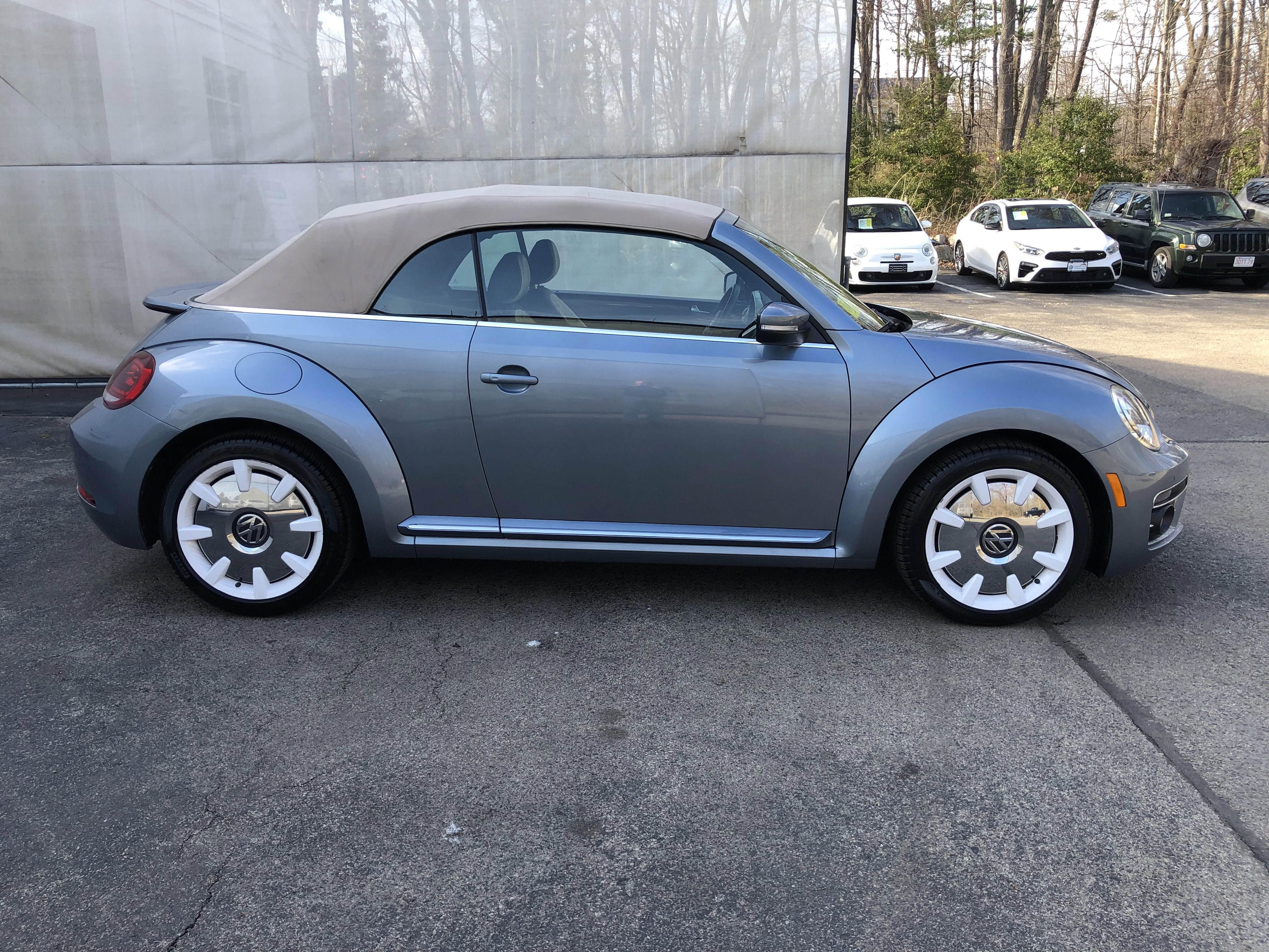 2019 Volkswagen Beetle Convertible Base