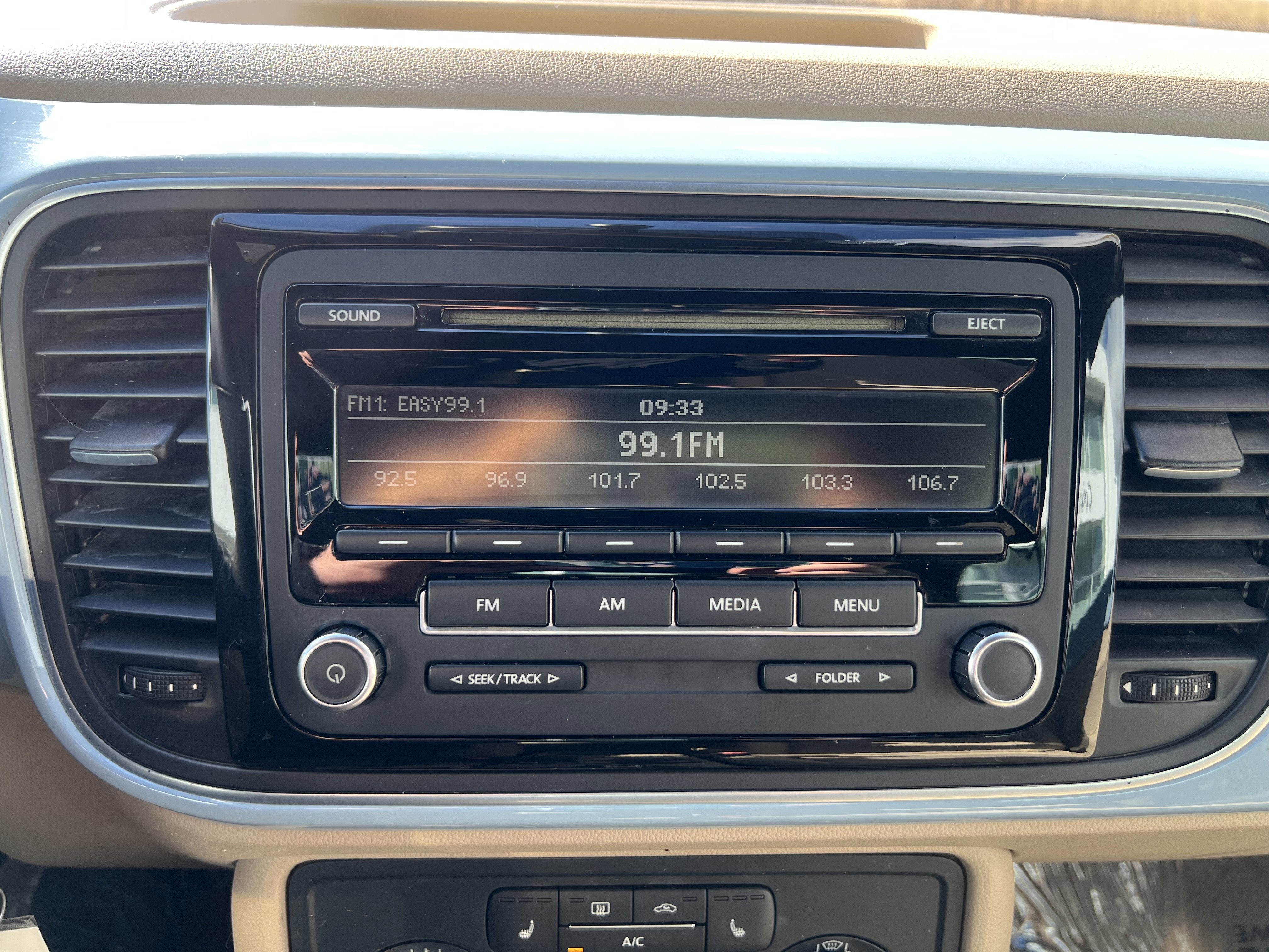 2013 Volkswagen Beetle Convertible 2.5L