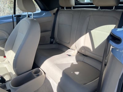 2013 Volkswagen Beetle Convertible 2.5L
