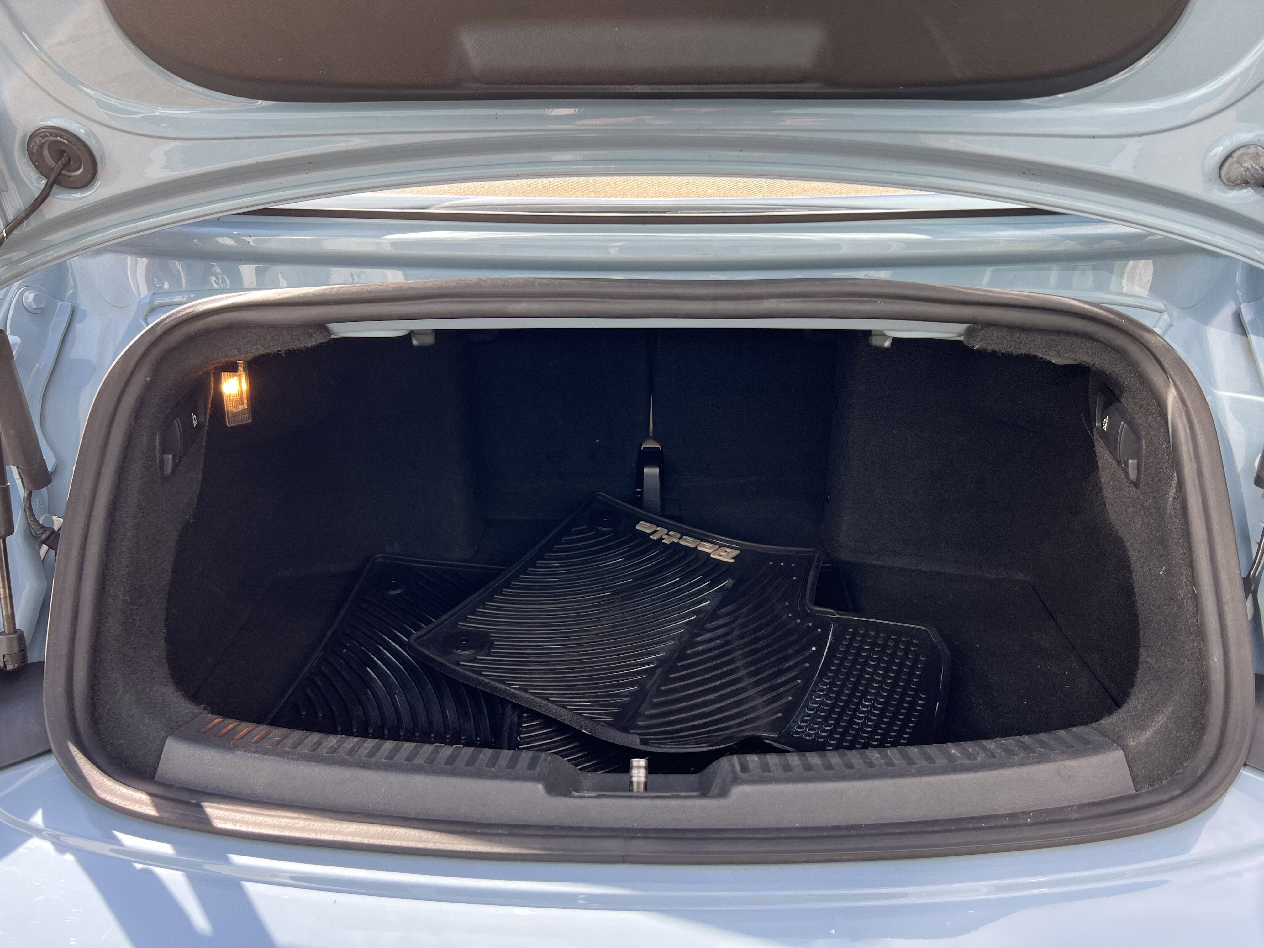 2013 Volkswagen Beetle Convertible 2.5L